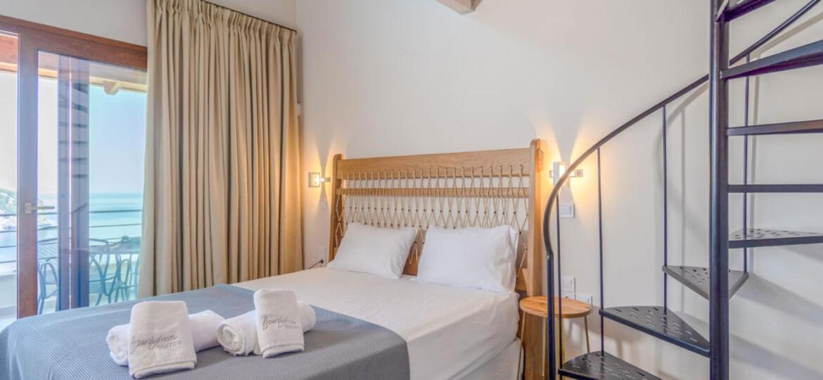 Αlissachne Suites Limniónas Esterno foto